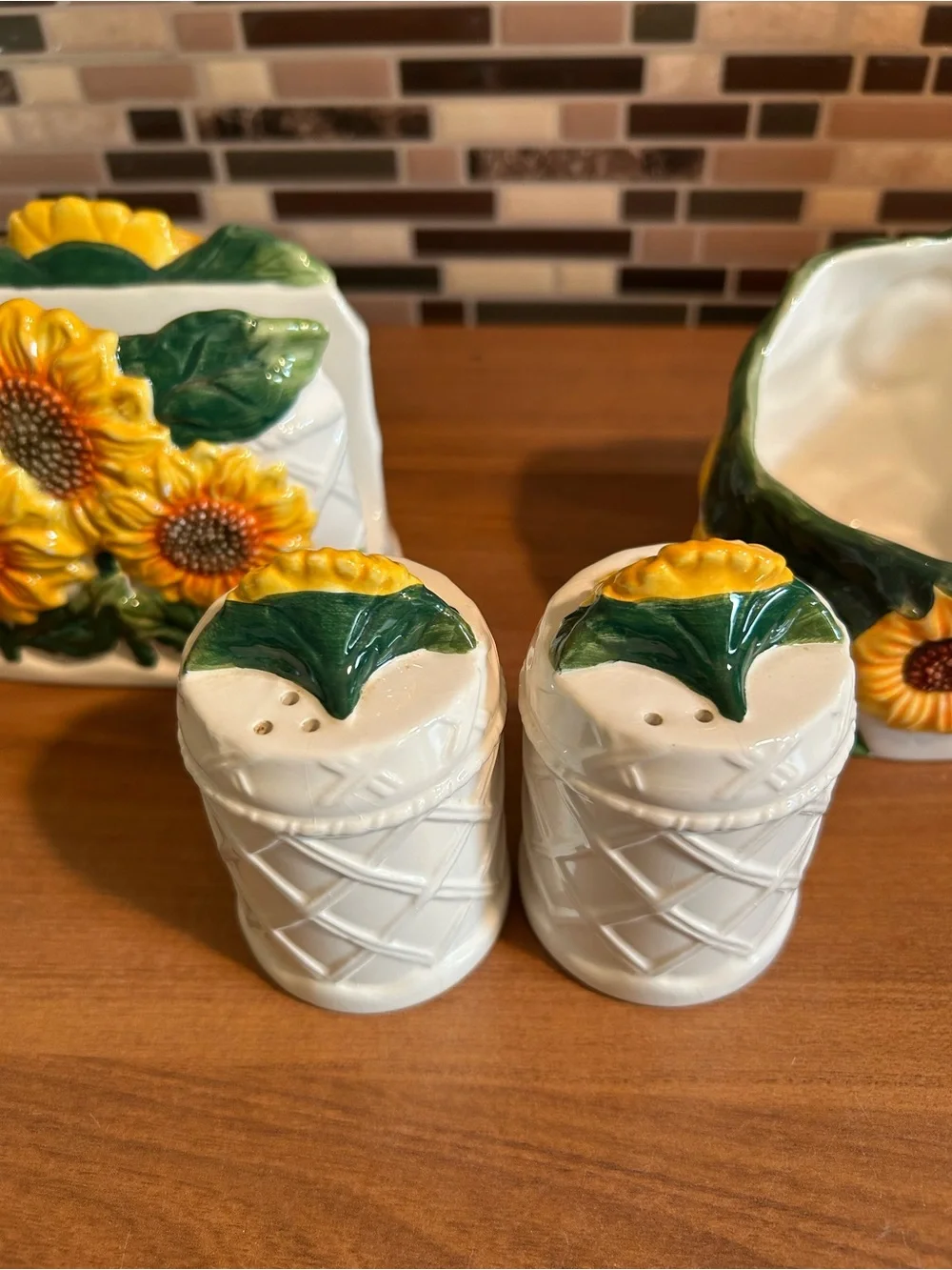 Sunflower Ceramic Kitchen Set - Salt & Pepper Set Napkin Scrubbie Holder
